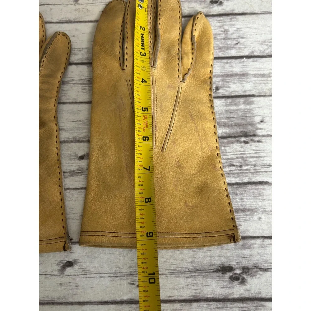 Vintage Women's Yellow Large Buckskin Leather Gloves Driving 50s 60s Aged